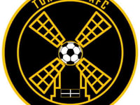 Torpoint miss chance to go top of league