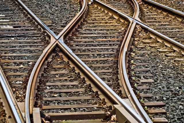 Thousands of railway workers vote in favour of three-day strike
