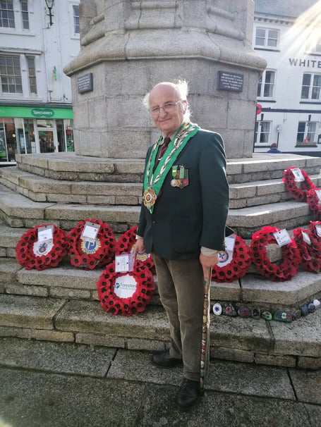 Devon and Cornwall area (district chief ranger - DCR) Kevin Wadland laying a wreath