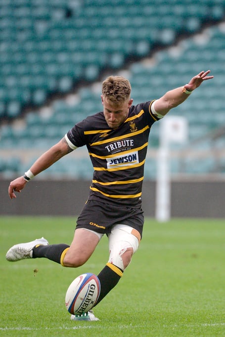 Fraser Honey of Cornwall (Redruth) kicks a conversion. - Photo mandatory by-line: ©Simon Bryant/Iktis Photo - 04/06/22, Cornwall, Cheshire, Bill Beaumont Cup Final, County Championship, CRFU, Sport, Rugby Union, Twickenham Stadium, London, England