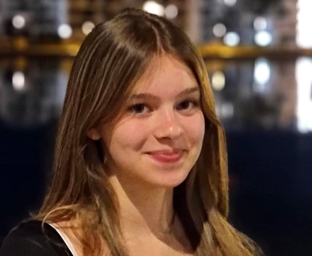 Scarlet is Miss Teen GB finalist