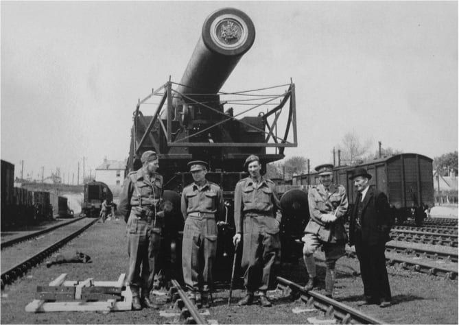 British BL 18-inch railway howitzer at Halwill Junction, before firing into Okehampton Artillery Range