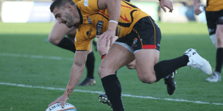 Moyle returns as Pirates face second-place Knights