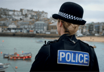 Police seek black-clad Wadebridge bag snatcher 