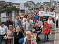 Hundreds turn out to protest Tamar Toll