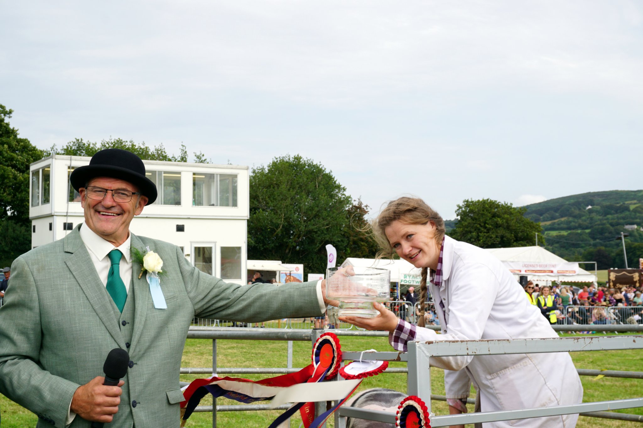 Sunshine breaks through just in time for Oke Show!