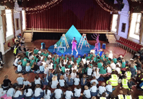 Hundreds of students receive visit from Arthur’s Club