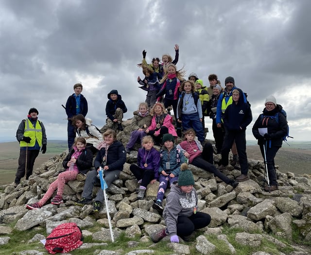 Holsworthy Trailblazers raise hundreds tackling hiking challenge