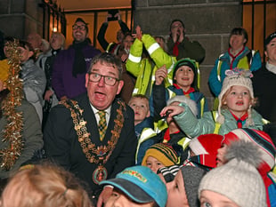 Town invites residents to join committee and help stop the Grinch