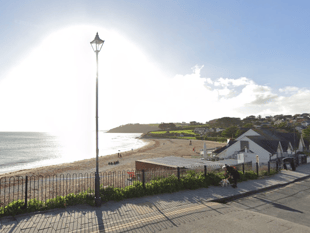 Henwyn tyller/Place names: Gyllyngvase Beach