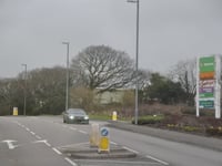 Three arrested after drugs found in car 