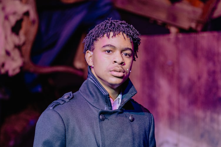 Jon-Christopher Wright as Javert