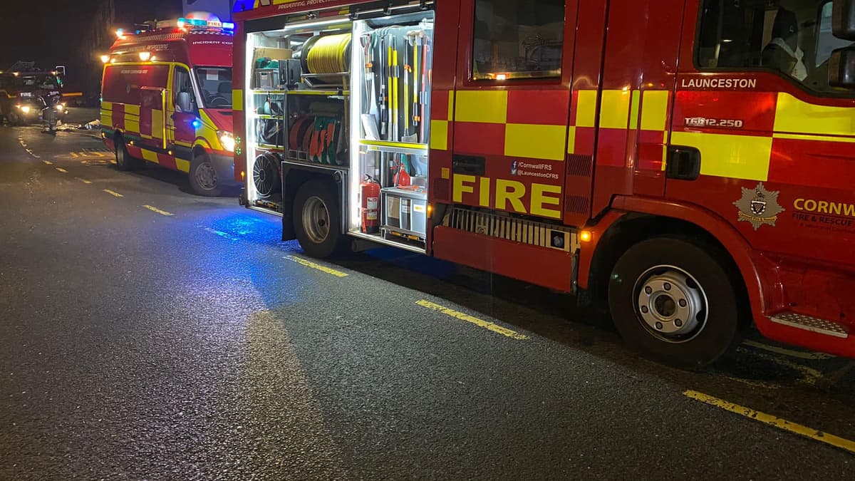 Fire crews battle blaze at block of flats | holsworthy-today.co.uk