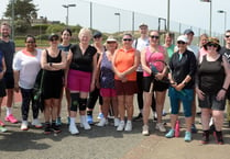 Bude Tennis Club host touring side