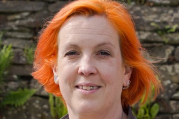 Amanda Pennington