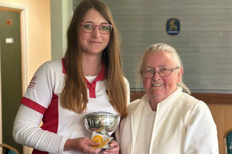 Lindsey Worth (left) with Jenny Dyer who was match official for the day.