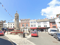 Town transformed into gallery to highlight local artists