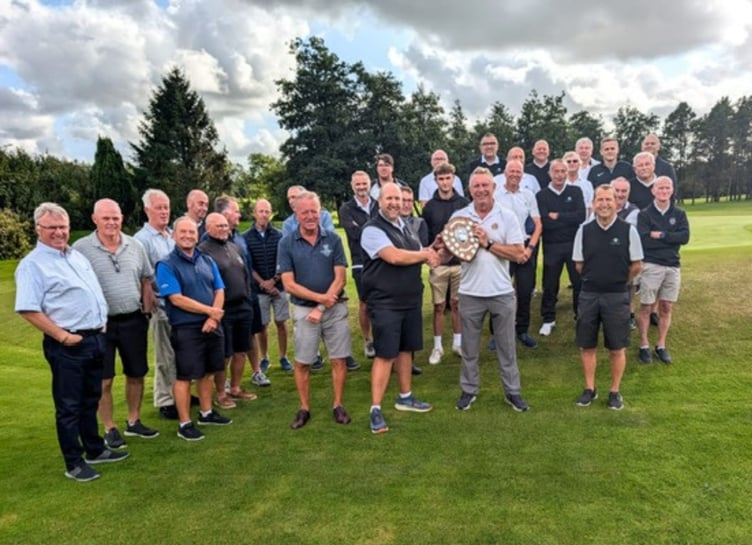 Triangle Shield, Golf.