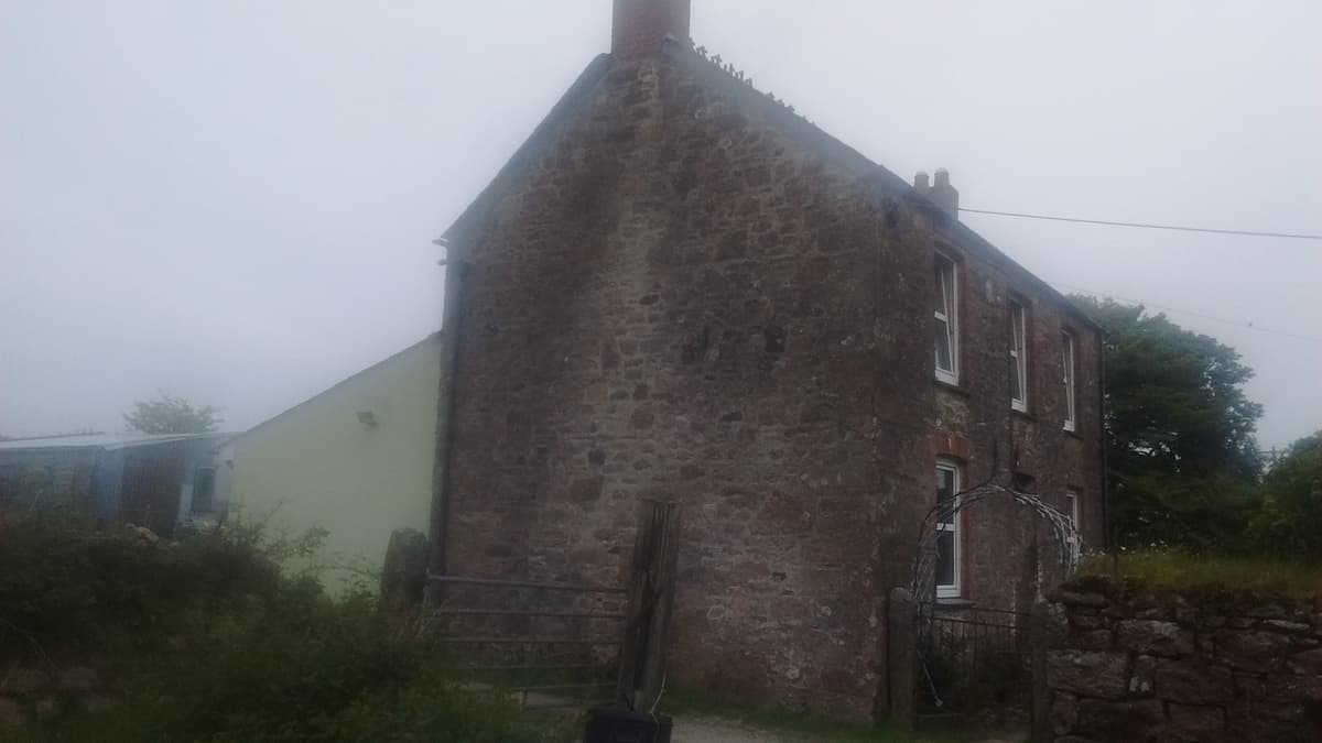 Planning Extension to traditional farmhouse approved despite landscape