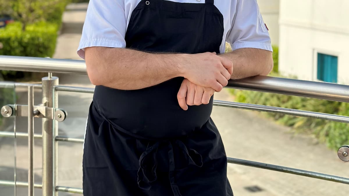 Celebrity chef protégé carves out career at top hotel holsworthytoday.co.uk