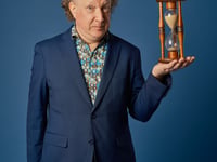 Satirical comedian to assess the state of planet earth in Launceston