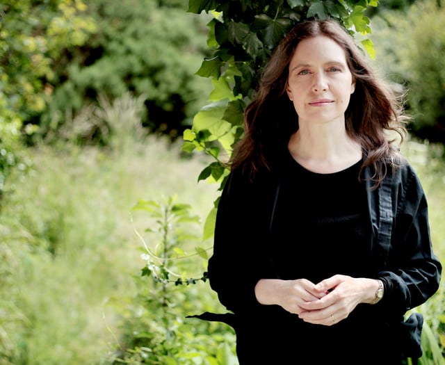 Sarah McQuaid releases new video ahead of forthcoming performance