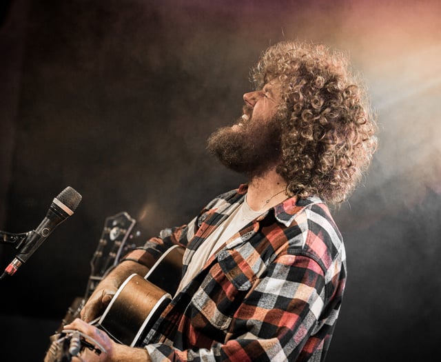 Bude singer-songwriter hits the road again