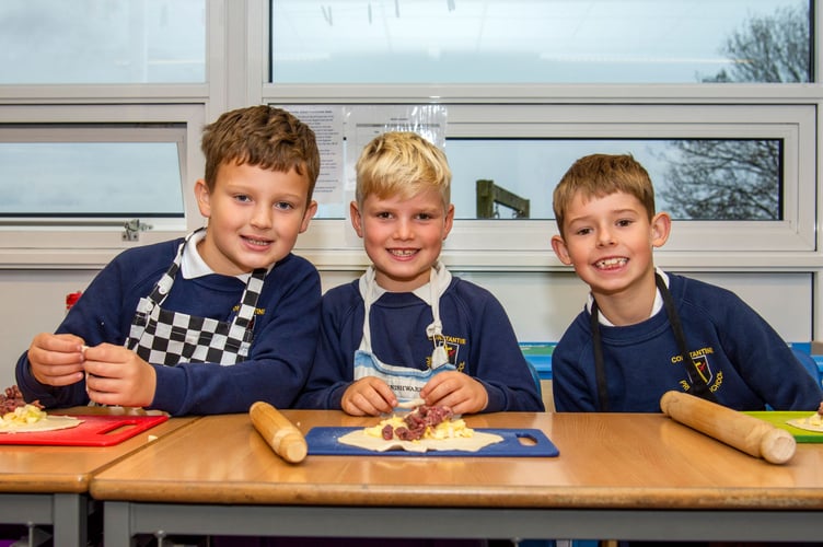 Constantine Primary School pupils making pasties 
