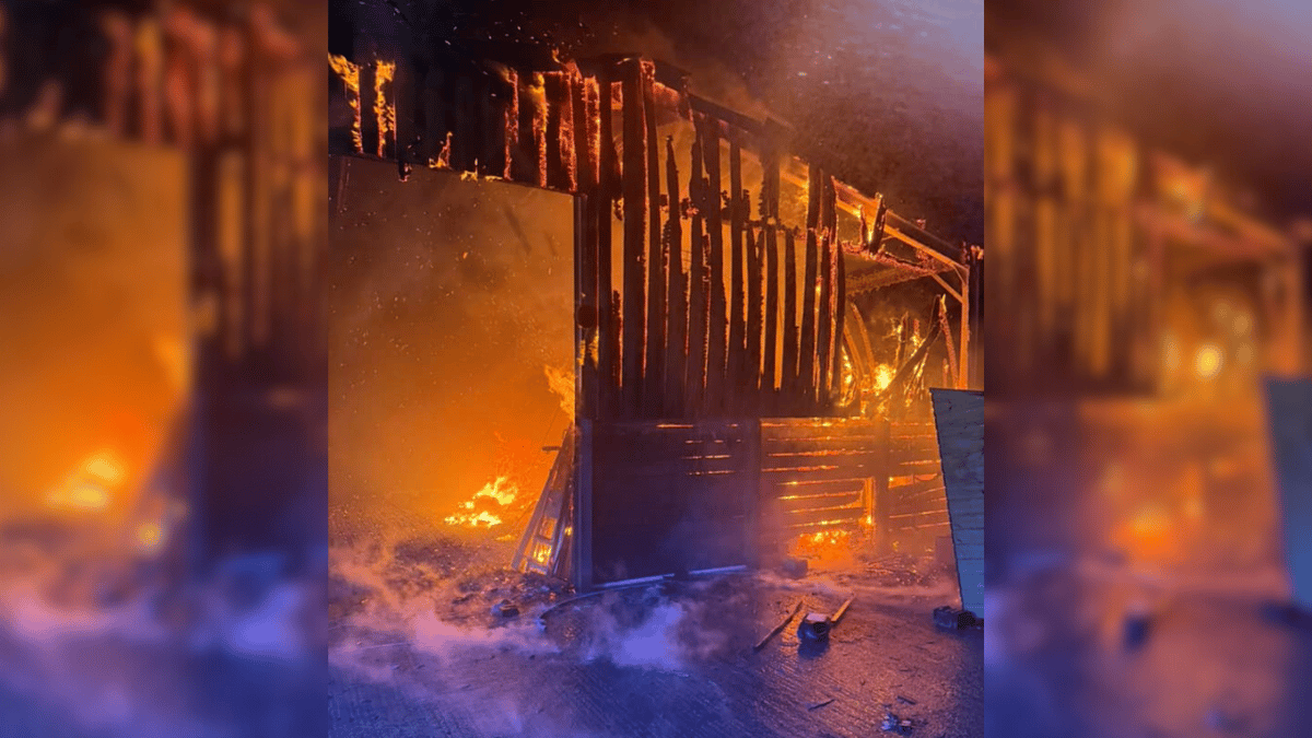 Crews prevent fire from spreading following Broadwoodwidger barn blaze ...