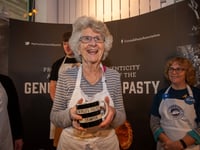 Sue crowned World's Fastest Crimper