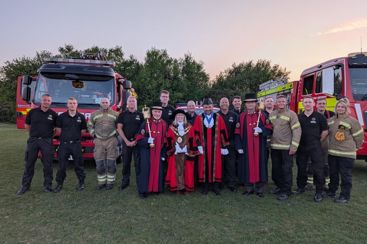 The mayor of Bodmin, Cllr Liz Ahearn is joined by deputy mayor Cllr James Burden, the mayoral party and crews from Bodmin Community Fire Station ahead of the Beacon lighting event (Picture: Aaron Greenaway/Tindle)