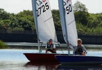 Victories for Murray and Anderson in contrasting winds