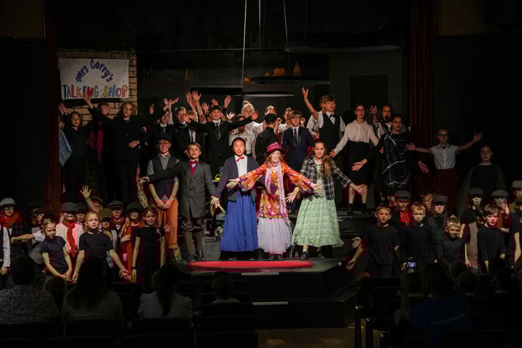 Mary Poppins Jr middle school production