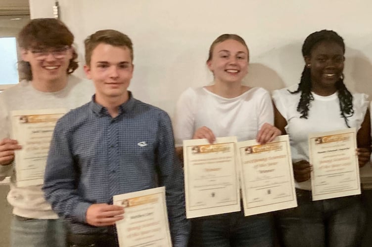It was an enjoyable and stimulating evening at CaféScientifique, Launceston, when Jack Squires, Matthew Carr, Abi Squires and Maame Owuswah Amporful were presented with their certificates 