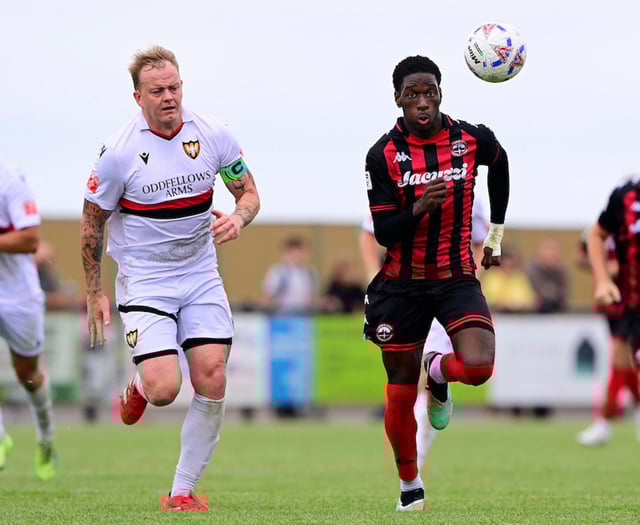 Truro retain Aubrey Wilkes Trophy despite Coxhead's heroics