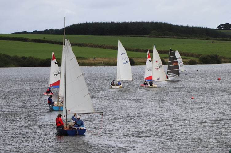 Sailing UPPer Tamar Lake.