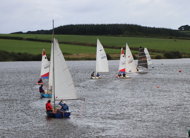 Sailing UPPer Tamar Lake.