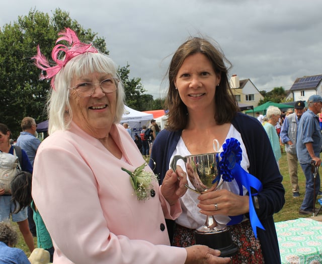 Show success as summer sun shines on Stoke Climsland