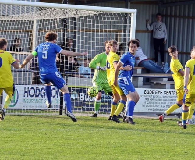 Reeves' late header sends Seasiders through in League Cup