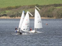 Wind reduces sailing at Upper Tamar Lake to one race