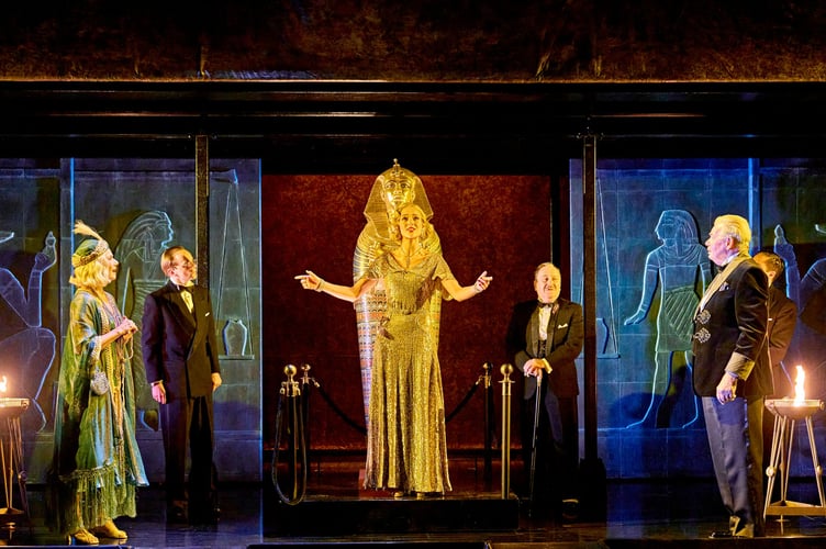 Glynis Barber (Salome Otterbourne), Howard Gossington (Atticus Praed), Libby Alexandra-Cooper (Linnet Ridgeway), Mark Hadfield (Hercule Poirot) and Terence Wilton (Septimus Troy)