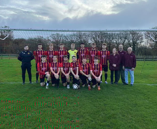 Lumley keeps his cool as Elvidge gives Badgers victory