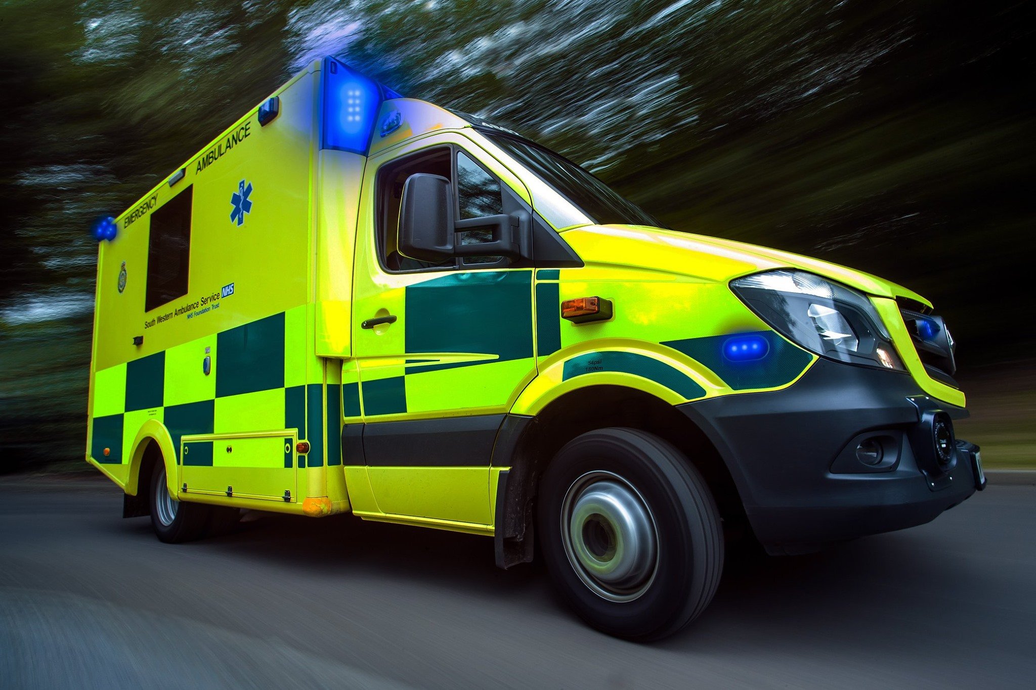 Government announces 500 new ambulances to improve NHS response times ...