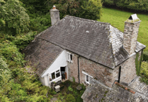 Planning: Property built in 1702 requires roof replacement