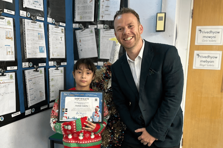 MP Ben Maguire presenting Hannah with her prize (Picture: Ben Maguire)