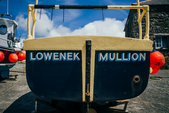Henwyn tyller/Place names: Mullion