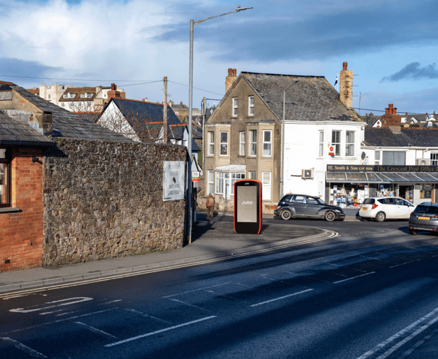 Plans for hated 'city-style' advert boards in Bude withdrawn
