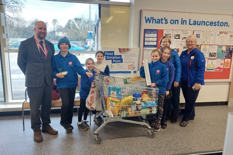 Lifton Community Academy Foodbank donation