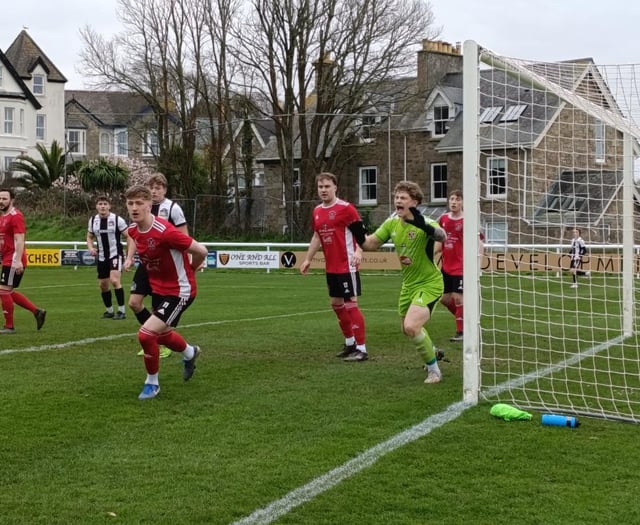 Penzance maintain advantage over Cally in race for third