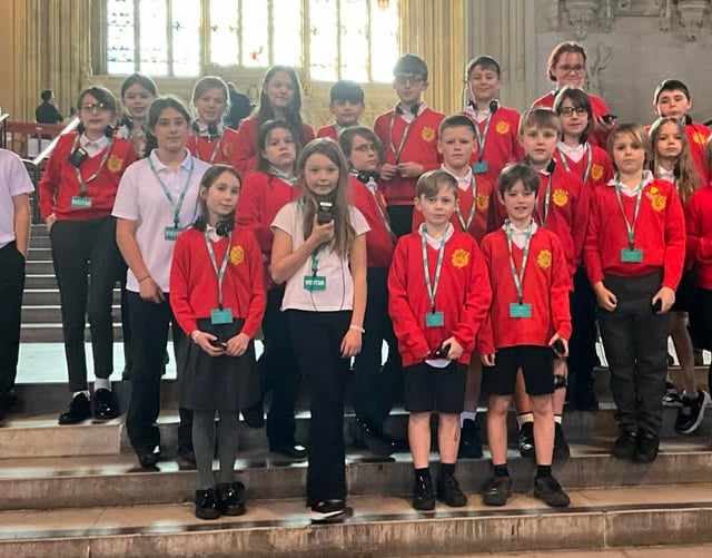 Primary school take a tour of the capital